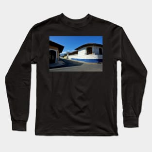 Rue de Granada au Nicaragua Long Sleeve T-Shirt